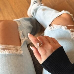 Anel Pingt. Trevo Madrepérola