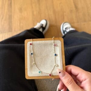 Choker Veneziana Corações Arco Íris